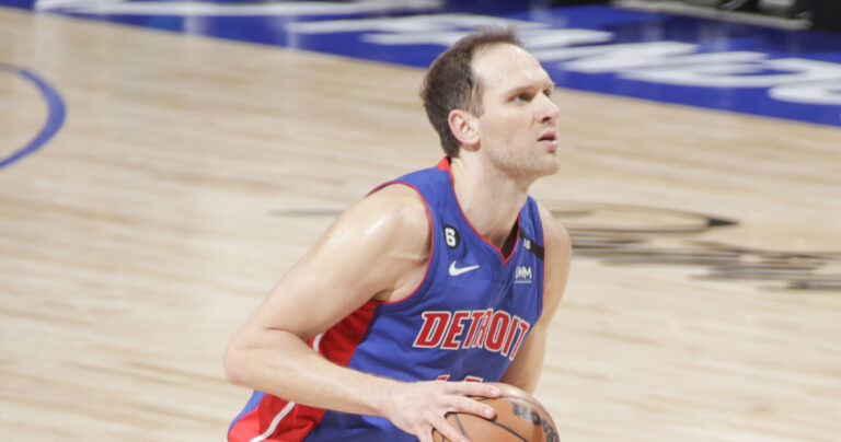 2025-nba-trade-deadline-key-moves-impacting-fantasy-basketball-strategies