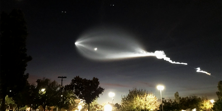 a-celestial-marvel-the-breathtaking-falcon-9-rocket-launch
