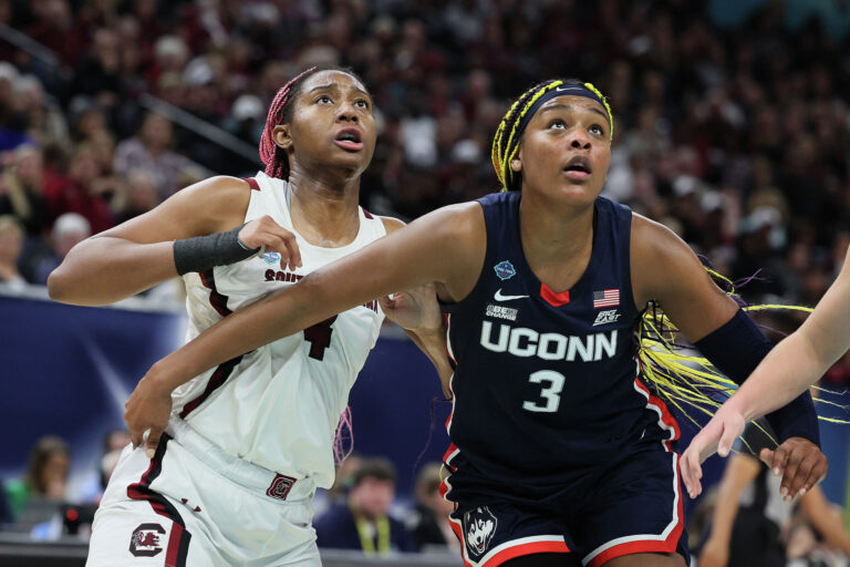 clash-of-titans-uconn-vs.-south-carolina-womens-basketball-showdown