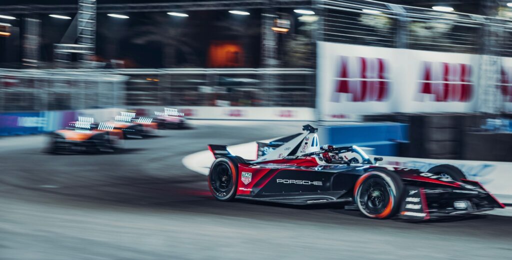 excitement-meets-chaos-the-impact-of-pit-boost-at-the-formula-e-jeddah-race