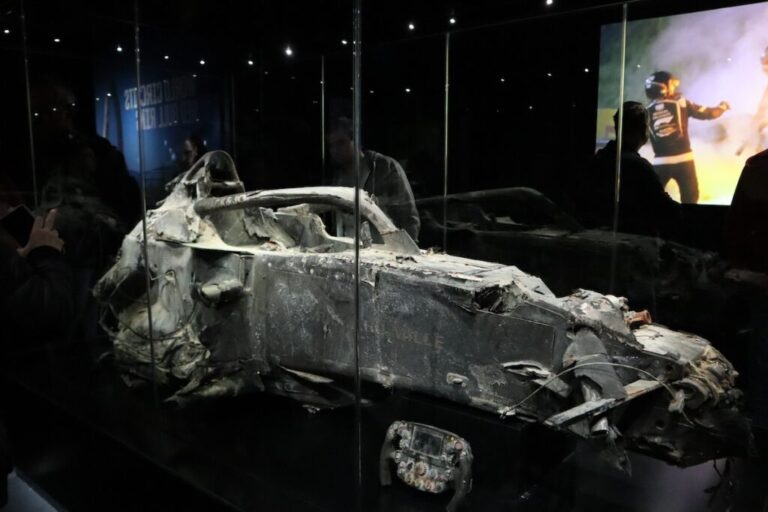 f1-unites-a-new-era-of-collective-car-launches-for-2025-season