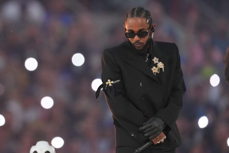 kendrick-lamars-halftime-show-a-bold-protest-for-justice-at-the-super-bowl