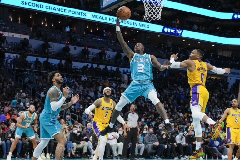 lakers-make-splash-with-mark-williams-trade-a-strategic-shift-for-success