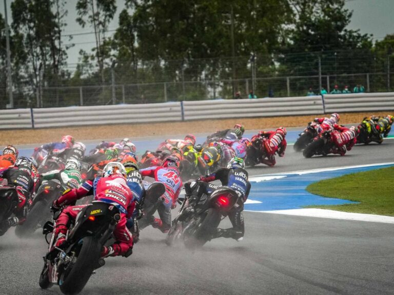 motogps-groundbreaking-season-launch-thrills-fans-in-bangkok