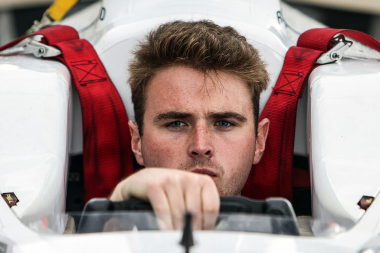 oliver-rowland-mastering-the-balance-of-confidence-and-strategy-in-motorsport