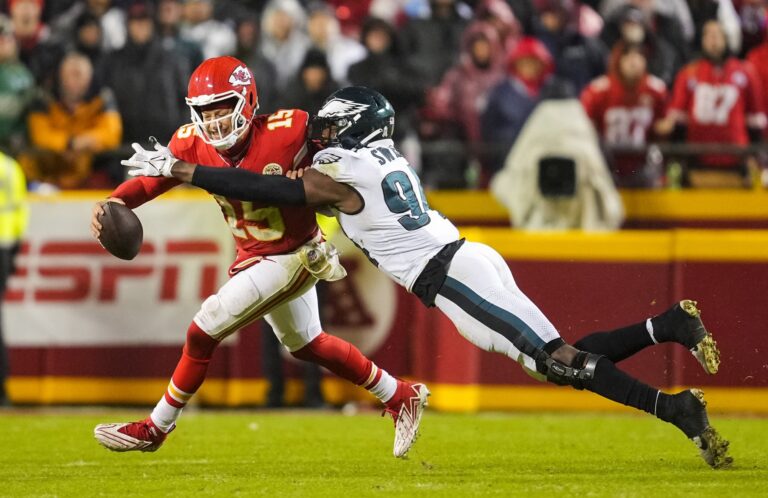 super-bowl-lix-preview-eagles-vs.-chiefs-a-battle-for-the-lombardi-trophy