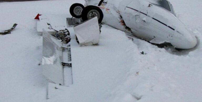 tragedy-at-scottsdale-municipal-airport-learjet-crash-highlights-urgent-need-for-aviation-safety-improvements