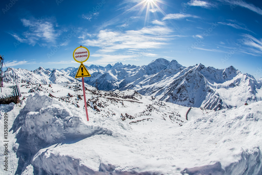 tragedy-strikes-avalanche-claims-lives-of-beloved-skiers-in-oregon